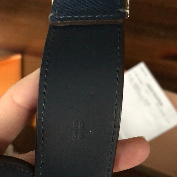 Navy blue Louis Vuitton belt - Picture 3 of 4